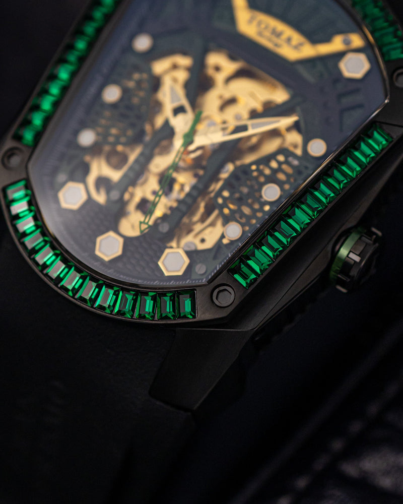 
                  
                    Load image into Gallery viewer, GT Skeleton TW028-D26 (Black) with Green Swarovski (Black Rubber Strap)
                  
                