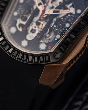 
                  
                    Load image into Gallery viewer, GT Skeleton TW028-D8 (Rosegold/Black) with Black Swarovski (Black Rubber Strap)
                  
                