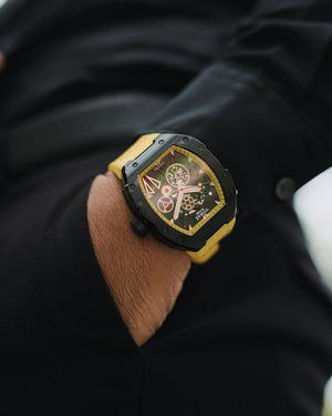 
                  
                    Load image into Gallery viewer, Colt M4 TW029A-D7 (Black/Yellow) Yellow Leather with Rubber Strap
                  
                